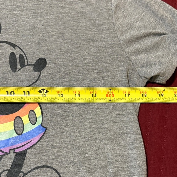 Disney Mickey Mouse Charcoal Mickey Mouse Rainbow Tee Size 11/13 Large - Picture 8 of 8